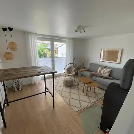 Danziger 9 Apartment